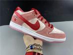 Nike SB Dunk “ Strangelove “ low, Kleding | Dames, Schoenen, Ophalen of Verzenden, Nieuw