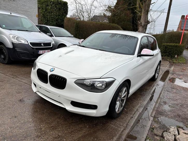 BMW 116D 1.6D probleme moteur, Autos, BMW, Particulier, Série 1, Diesel, Euro 5, Berline, 5 portes, Boîte manuelle, Blanc, Noir