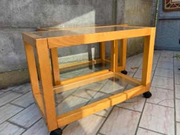 Set van 2 Vintage houten bijzettafels beschikbaar voor biedingen