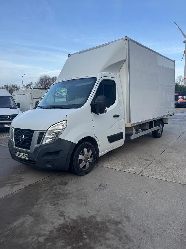 Nissan nv400, Auto's, Bestelwagens en Lichte vracht, Particulier, Nissan, Diesel, Euro 6, 4 deurs, Handgeschakeld, Wit, Zwart
