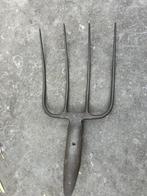 OUDE RIEK. 4 TANDEN.NOG IN ZEER GOEDE STAAT, Antiek en Kunst, Antiek | Gereedschap en Instrumenten, Ophalen of Verzenden