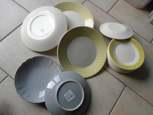 BORDEN/BESTEK/SCHALEN „PETIT JOUR DE PARIS” VOOR 1 EURO, Huis en Inrichting, Keuken | Servies, Gebruikt, Overige typen, Overige stijlen