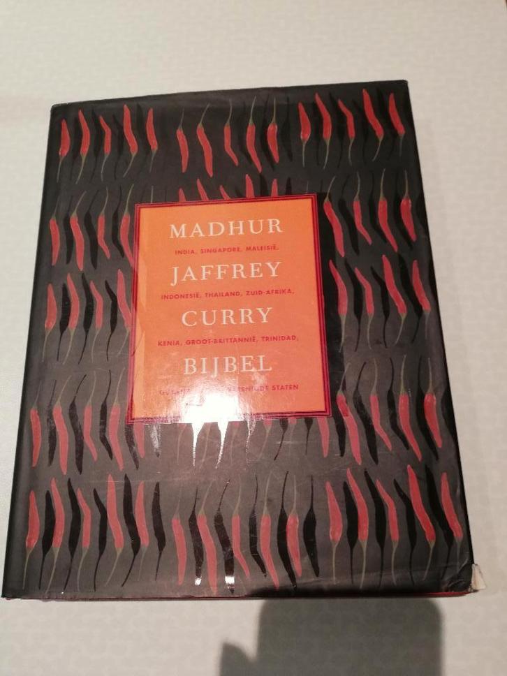 Curry Bijbel - Madhur Jaffre - Kookboek - 9789021542959, Livres, Livres de cuisine, Comme neuf, Entrées et Soupes, Plat principal