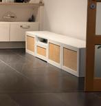 Meuble tv Ikea en bon état general, Maison & Meubles, Armoires | Mobilier de télévision, Enlèvement, Utilisé