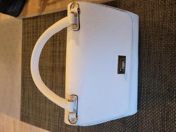 Handtassen beschikbaar voor biedingen