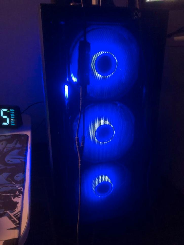 Krachtige gaming pc, Computers en Software, Desktop Pc's, Zo goed als nieuw, SSD, Gaming, Ophalen