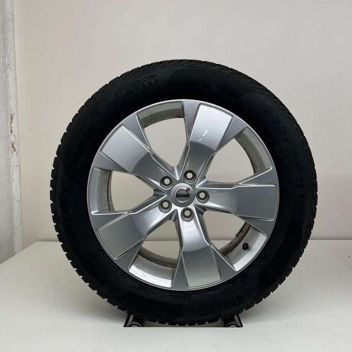 Volvo XC40 - 18 inch - winterbanden, Auto-onderdelen, Banden en Velgen, Banden en Velgen, Winterbanden, 18 inch, 235 mm, Personenwagen
