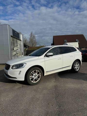 Volvo XC60 Summum 2WD D4 disponible aux enchères