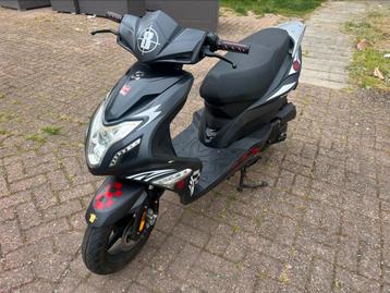 scooter a klasse, Fietsen en Brommers, Agm, Klasse A (25 km/u), Ophalen of Verzenden, Zo goed als nieuw