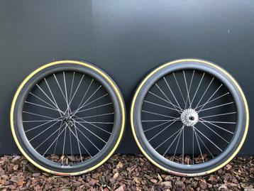 Wielset - full carbon beschikbaar voor biedingen