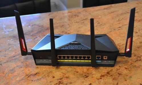 asus RT-AC88U, Computers en Software, Routers en Modems, Gebruikt, Router, Ophalen of Verzenden