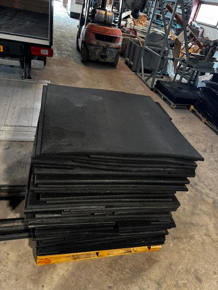 Snijmatten 1mx1mx2cm +/- 40m2, Sport en Fitness, Fitnessmaterialen, Gebruikt, Ophalen