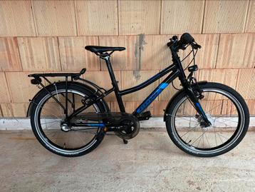 Degelijke jongensfiets  beschikbaar voor biedingen
