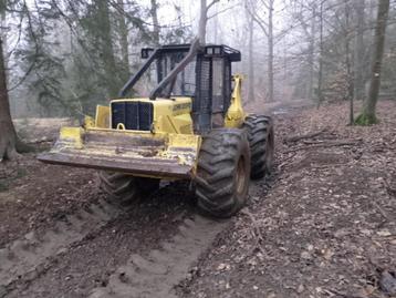 Débardeuse John Deere beschikbaar voor biedingen