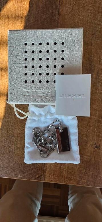 Diesel ketting police tag beschikbaar voor biedingen
