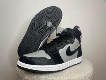 Jordan 1 Retro High OG Twist 2.0 Medium Grey EU 36