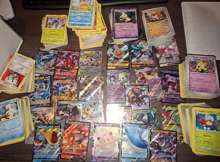 Pokemon kaart pakjes, Hobby en Vrije tijd, Verzamelkaartspellen | Pokémon, Zo goed als nieuw, Meerdere kaarten, Foil, Ophalen of Verzenden