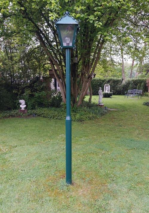 Twee zware lantaarns, Tuin en Terras, Buitenverlichting, Gebruikt, Overige typen, IJzer, 50 tot 250 watt, Netvoeding, Ophalen