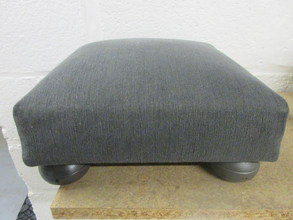 Voetbankje met grijze stof, Enlèvement, Comme neuf, Tissus