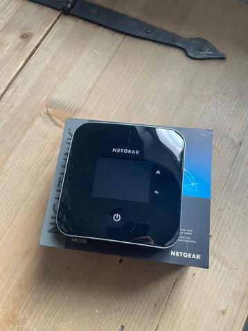 NETGEAR Nighthawk M2 - Comme neuf, Enlèvement, Comme neuf, Routeur, NETGEAR