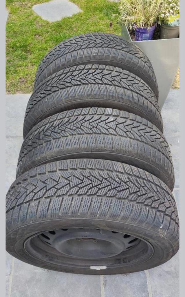 uniroyal winterbanden 17 inch Peugeot/citroen, Auto-onderdelen, Banden en Velgen, Band(en), Winterbanden, 17 inch, Ophalen