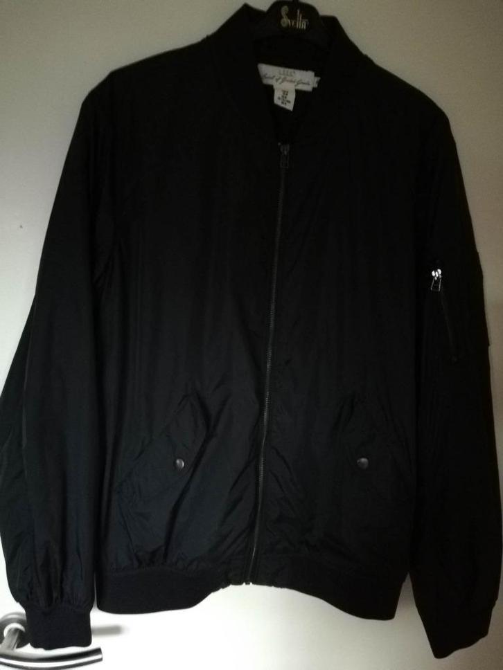 Regenvest, maat M, H&M, bijna nieuw, Kleding | Heren, Truien en Vesten, Zo goed als nieuw, Maat 48/50 (M), Zwart, Ophalen of Verzenden