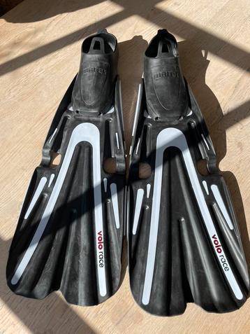 Flippers Mares mt. 40-41 beschikbaar voor biedingen