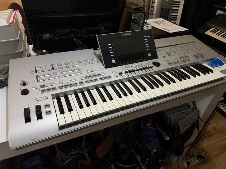 Yamaha Tyros 4, Muziek en Instrumenten, Keyboards, Gebruikt, 61 toetsen, Yamaha, Aanslaggevoelig, Midi-aansluiting, Ophalen