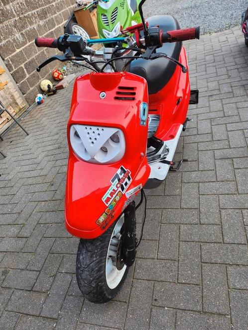 Mooie mbk booster klasse B, Fietsen en Brommers, Brommers | Tuning en Styling, Zo goed als nieuw, Ophalen of Verzenden