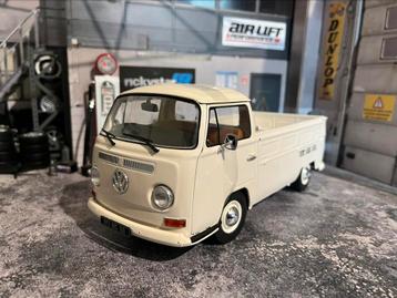 1:18 Volkswagen T2 pick up - nieuw in doos beschikbaar voor biedingen
