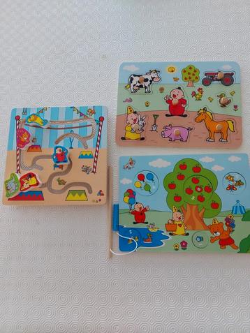 Inleg-, schuif-en magnetische puzzel van Bumba beschikbaar voor biedingen