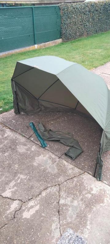 Mad brolly en strategy stoel, Watersport en Boten, Hengelsport | Karpervissen, Ophalen, Gebruikt, Overige typen
