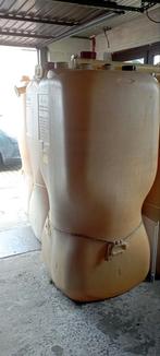 4 Pvc tonnen 750 liter passen door een gewone deur, Enlèvement