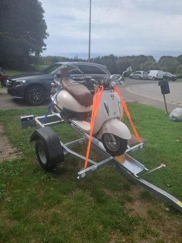 Remorque et scooter neco ( vespa) beschikbaar voor biedingen