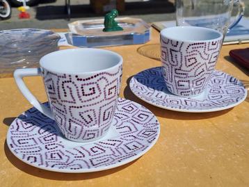 2 kopjes van Nespresso beschikbaar voor biedingen