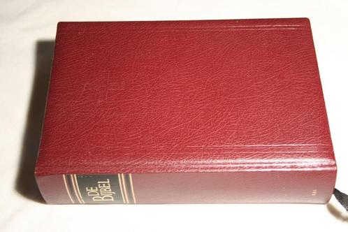 Boek "De Bijbel" Willibrod vertaling uit 1978, Boeken, Godsdienst en Theologie, Zo goed als nieuw, Ophalen of Verzenden