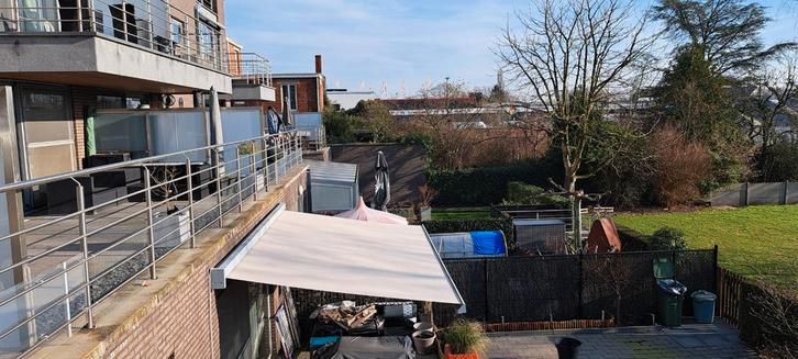 Elektrische zonwering, Tuin en Terras, Zonneschermen, Elektrisch, Ophalen