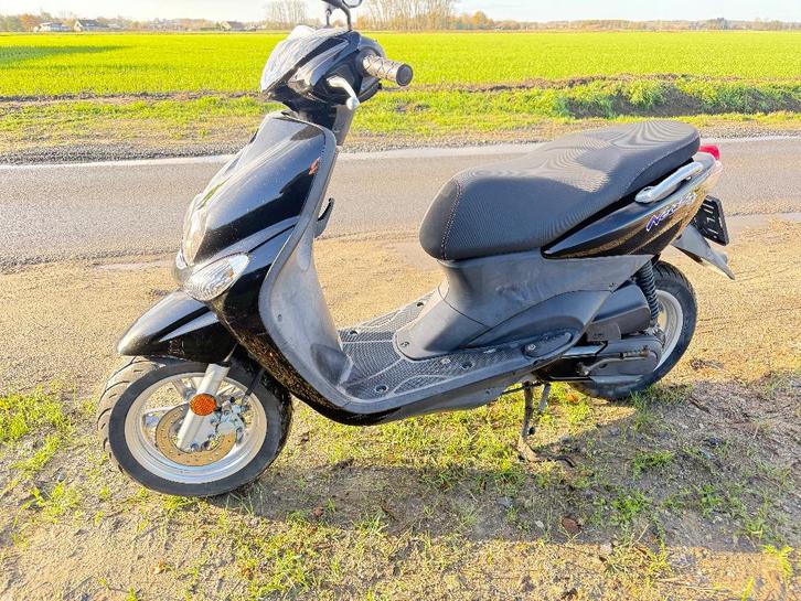 yamaha Neos = A klasse = 25 km, Fietsen en Brommers, Scooters | Yamaha, Gebruikt, Neo's, Klasse A (25 km/u), Benzine, Ophalen of Verzenden
