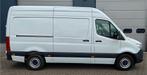Mercedes-Benz Sprinter 317 L2H2 Automaat 170PK MBUX Airco, Auto's, Gebruikt, 4 cilinders, 2000 kg, Wit