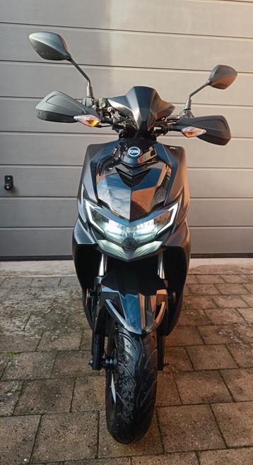 SYM Jet 4RX zwart, 1ste eigenaar nog 1j fabrieksgarantie beschikbaar voor biedingen