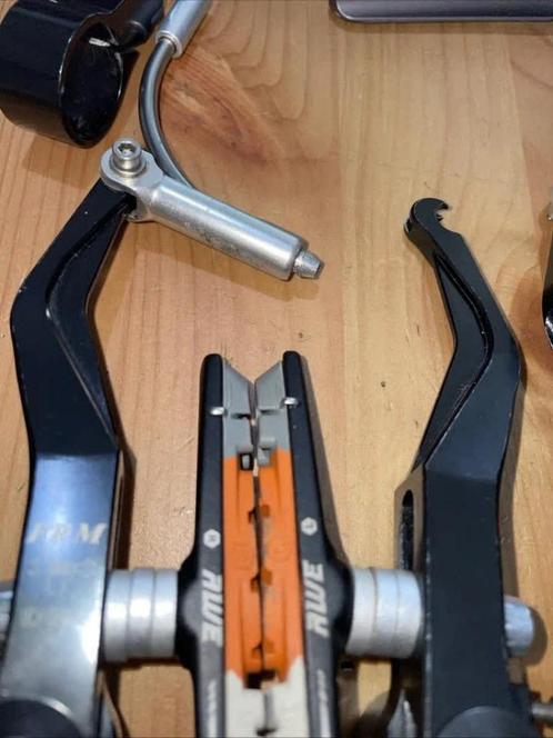 FRM DP4 V/Linear Brakes, Fietsen en Brommers, Fietsonderdelen, Zo goed als nieuw, Oldtimer, Band, Ophalen of Verzenden