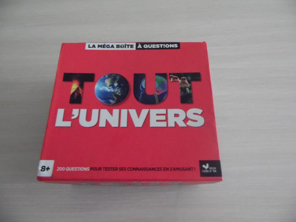 TOUT L'UNIVERS  LA MÉGA BOÎTE À QUESTIONS, Enfants & Bébés, Enlèvement ou Envoi, Comme neuf, Découverte
