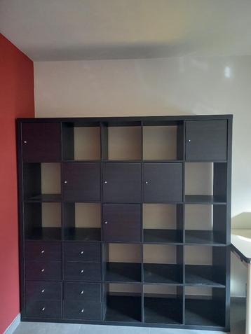 Kallax kast Ikea met 6 deurtjes en 4 keer lades - zwartbruin beschikbaar voor biedingen