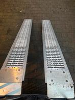 2 aluminium oprij  platen 2 meter max 200kg elk, Ophalen