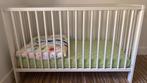 Babybed + matras + dekbed + extra lakens, Kinderen en Baby's, Ophalen, Gebruikt, Ledikant