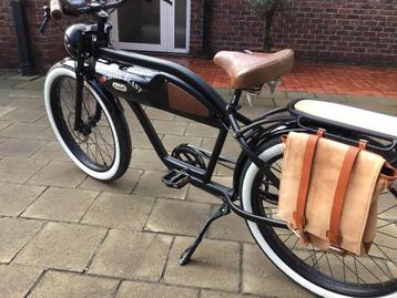 Retro fiets beschikbaar voor biedingen
