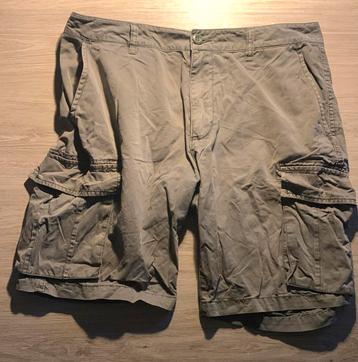 Khaki short pier one maat 30 beschikbaar voor biedingen