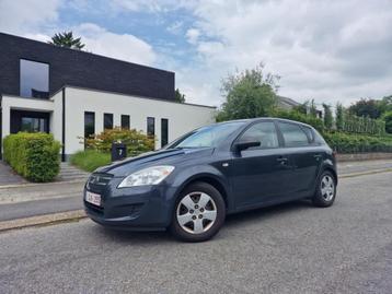 Kia ceed 1.4i Airco Carplay Android Gekeurd voor verkoop !!! beschikbaar voor biedingen
