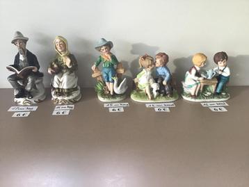 14 figurines anciennes en porcelaine