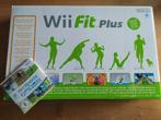 Wii fit plus balance et le jeu + jeu Wii sports, Consoles de jeu & Jeux vidéo, Jeux | Nintendo Wii, Utilisé, Enlèvement ou Envoi